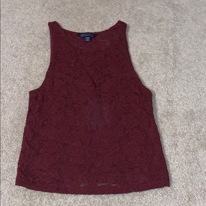 Maroon cropped lace tank top